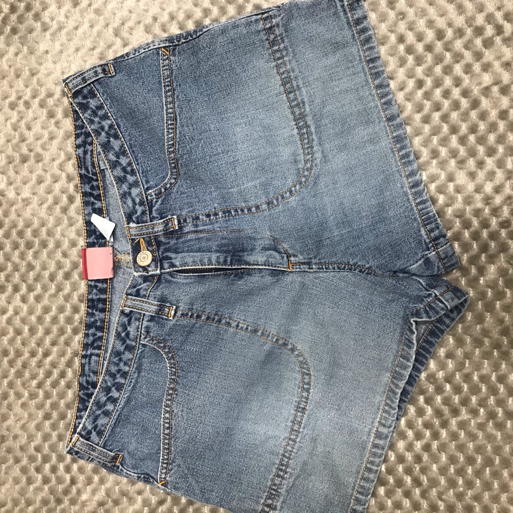 Mid wash denim shorts